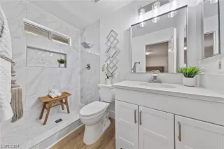 Photo #6: 2566309 Listing