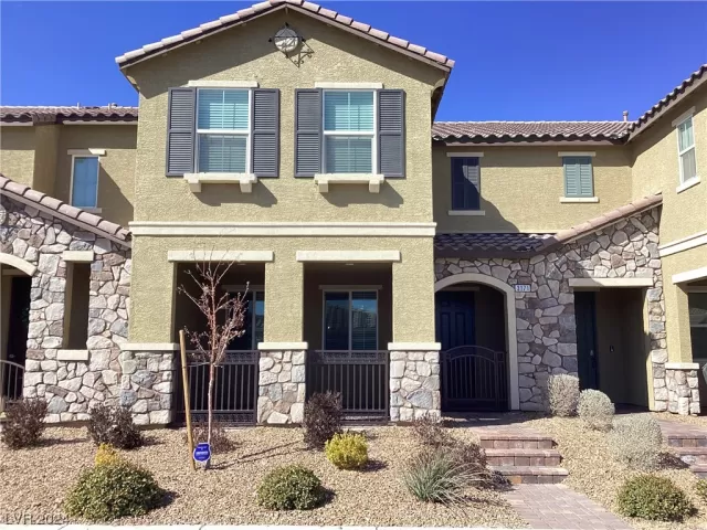 MLS: 2566339 Condo For Sale