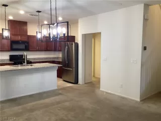 Photo #1: 2566339 Listing 