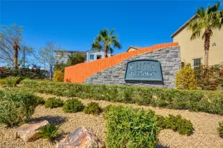 Photo #2: 2566361 Listing 