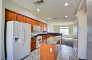 Photo #6: 2566361 Listing 