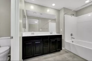 Photo #4: 2566379 Listing