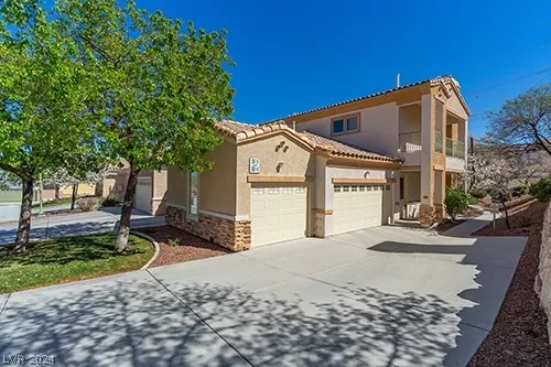 MLS: 2566390 Condo For Sale