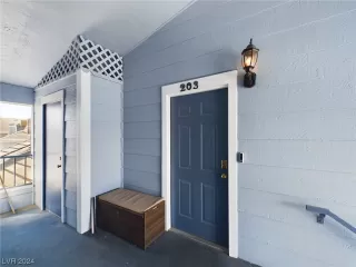 Photo #2: 2566406 Listing