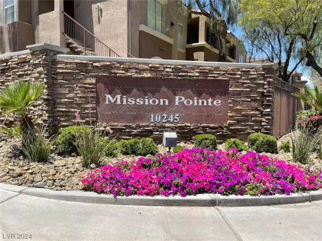 MLS: 2566410 Condo For Sale