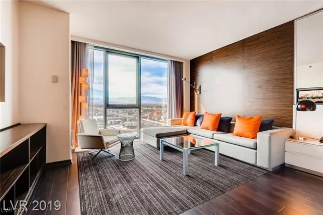 MLS: 2566416 Condo For Sale