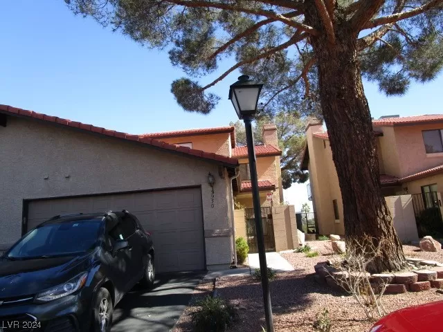 MLS: 2566438 Condo For Sale