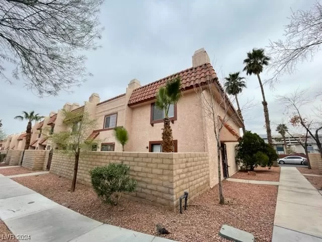 MLS: 2566455 Condo For Sale