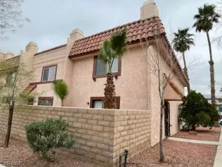 Photo #1: 2566455 Listing 