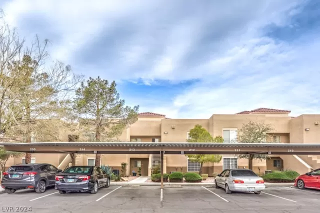 MLS: 2566460 Condo For Sale