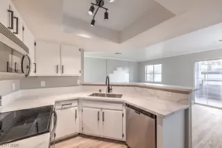 Photo #1: 2566468 Listing 