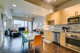 Photo #1: 2566471 Listing