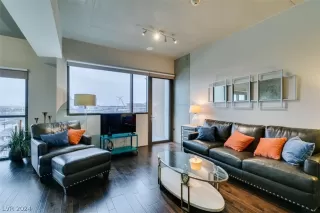 Photo #3: 2566471 Listing