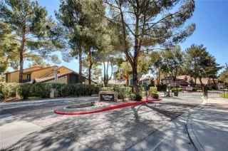 Photo #1: 2566483 Listing 