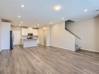 Photo #3: 2566490 Listing 