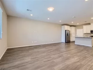 Photo #4: 2566490 Listing 