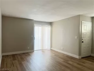 Photo #1: 2566492 Listing 