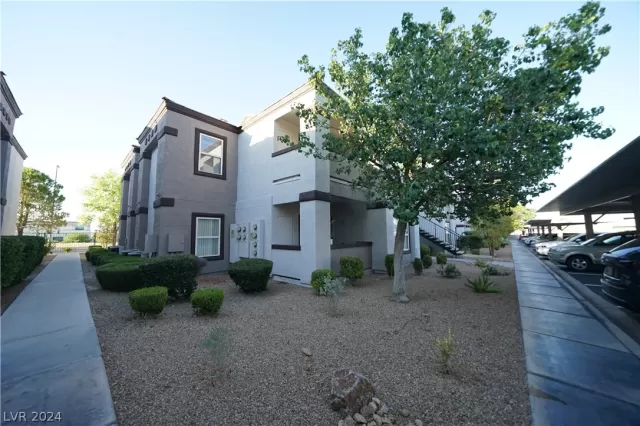 MLS: 2566498 Condo For Sale