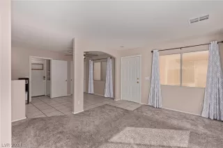 Photo #4: 2566503 Listing