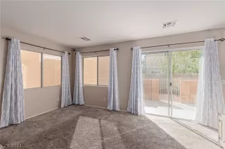 Photo #5: 2566503 Listing