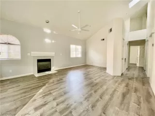 Photo #2: 2566526 Listing 