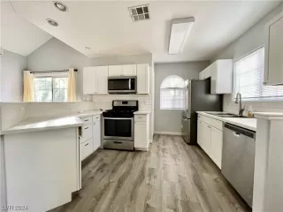 Photo #4: 2566526 Listing 