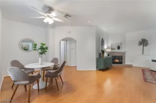 Photo #5: 2566541 Listing