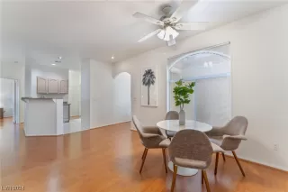 Photo #6: 2566541 Listing