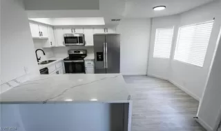 Photo #1: 2566546 Listing