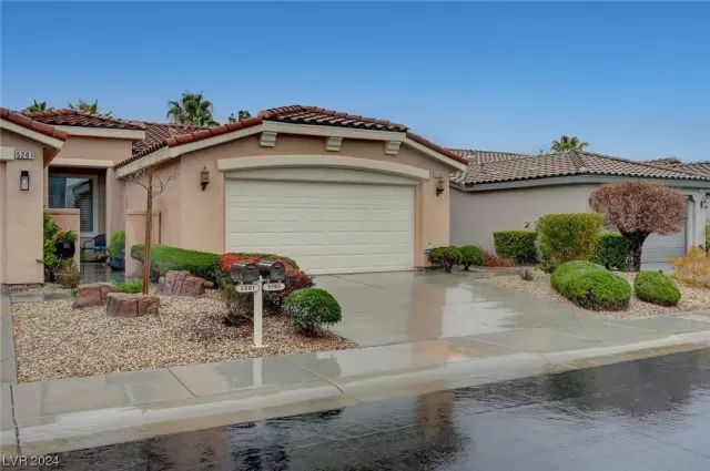 MLS: 2566564 Condo For Sale