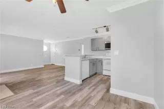 Photo #5: 2566572 Listing