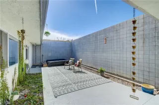 Photo #2: 2566583 Listing