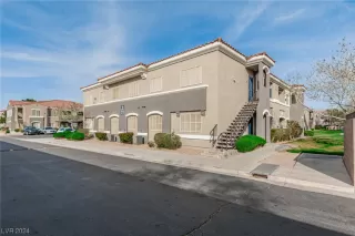 Photo #1: 2566584 Listing