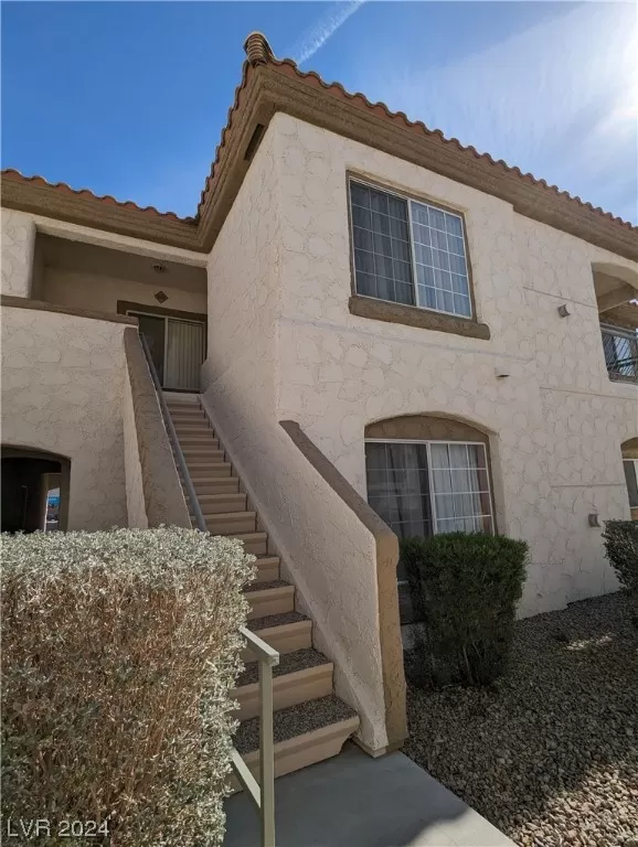 MLS: 2566587 Condo For Sale