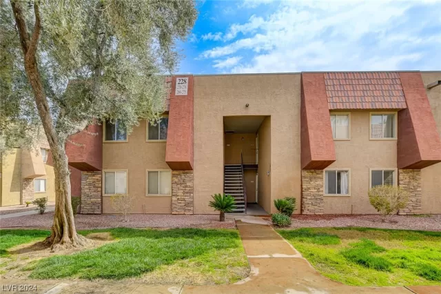 MLS: 2566597 Condo For Sale