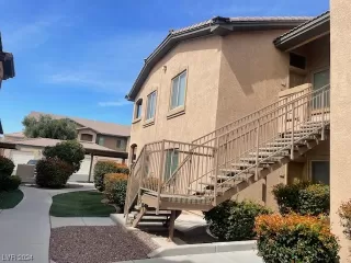 Photo #2: 2566614 Listing