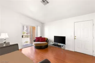 Photo #5: 2566631 Listing 