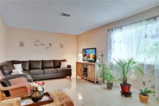 Photo #3: 2566635 Listing 