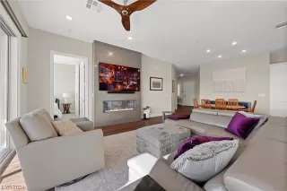 Photo #2: 2566638 Listing