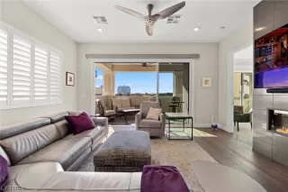 Photo #3: 2566638 Listing