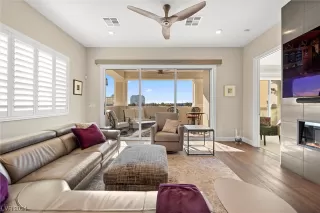 Photo #5: 2566638 Listing