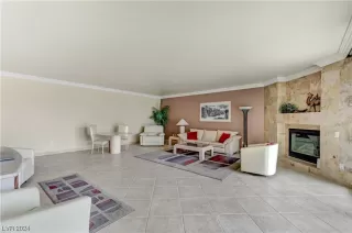 Photo #2: 2566677 Listing 