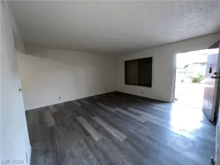 Photo #3: 2566684 Listing 