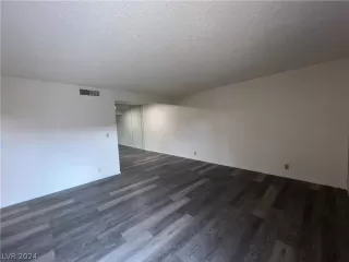 Photo #6: 2566684 Listing 