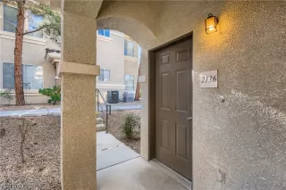 Photo #1: 2566687 Listing 