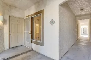 Photo #2: 2566698 Listing 