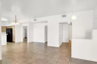 Photo #5: 2566698 Listing 