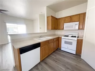 Photo #6: 2566770 Listing 