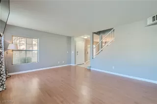 Photo #3: 2566786 Listing 