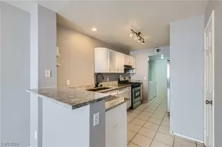 Photo #4: 2566786 Listing 